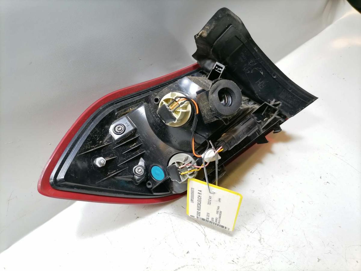 Ford Fiesta MK7 original Rücklicht Rückleuchte Schlussleuchte rechts außen 5-Türer Bj.2019
